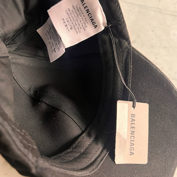 Brand New Balenciaga baseball cap hat rare rainbow sz M\L - Picture 3 of 3